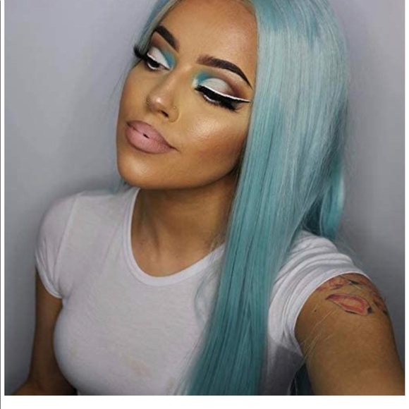 Wig - Picture 3 of 5